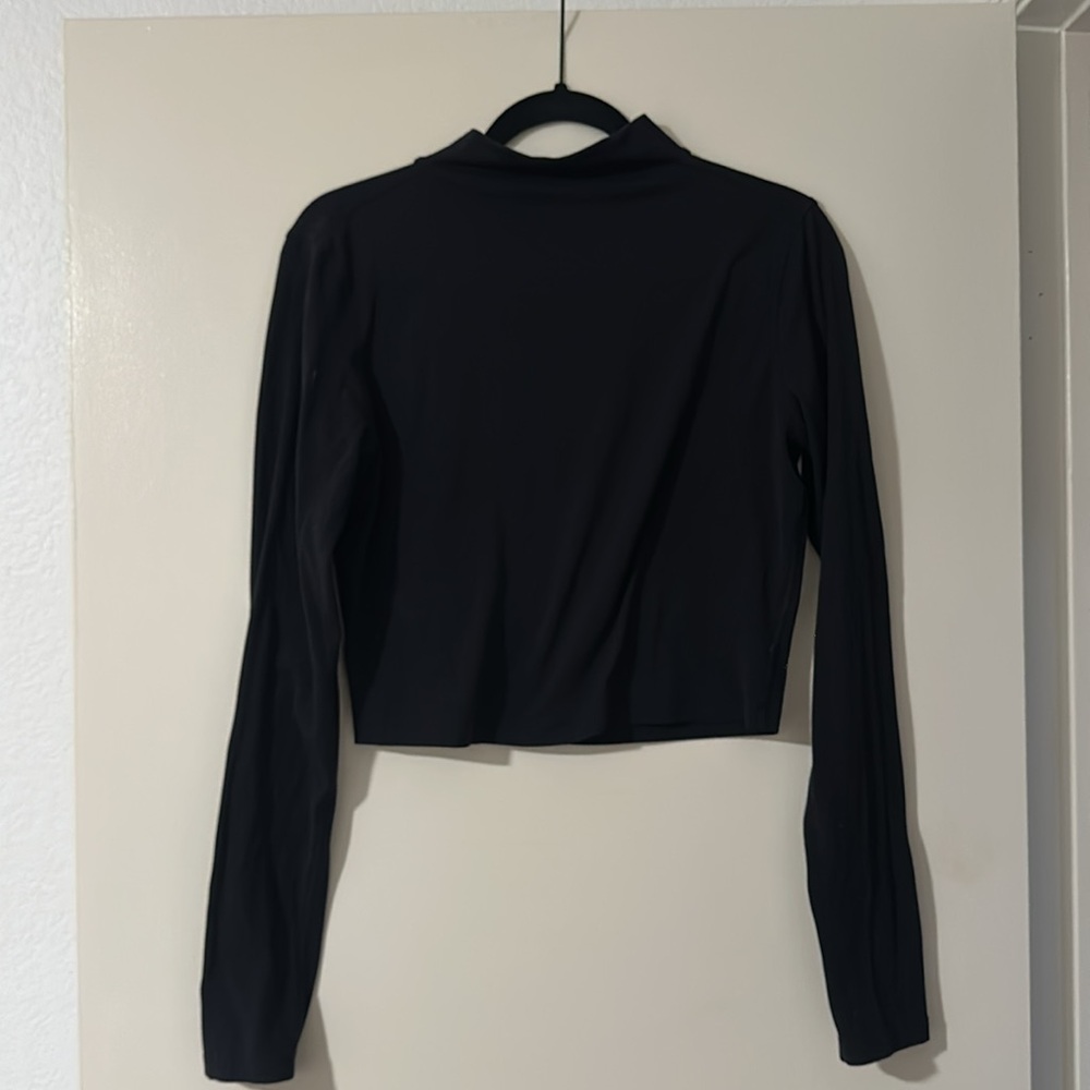 Lululemon Align mock neck crop top
